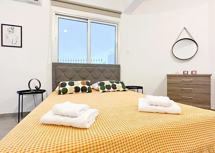 Vacation Mode * איה נאפה